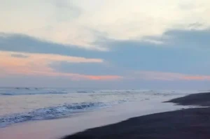 Pantai Depok, Menikmati Panorama Alam Sembari Kulineran di Bantul