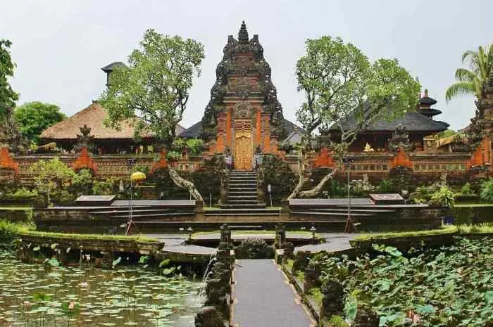 Destinasi Wisata Terbaik di Bali yang Harus Kamu Kunjungi